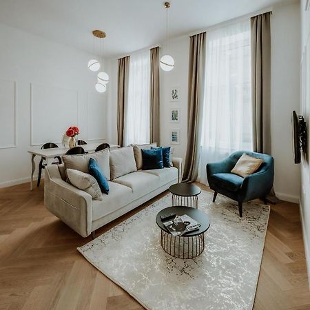 Lavilla Osijek Exteriör bild