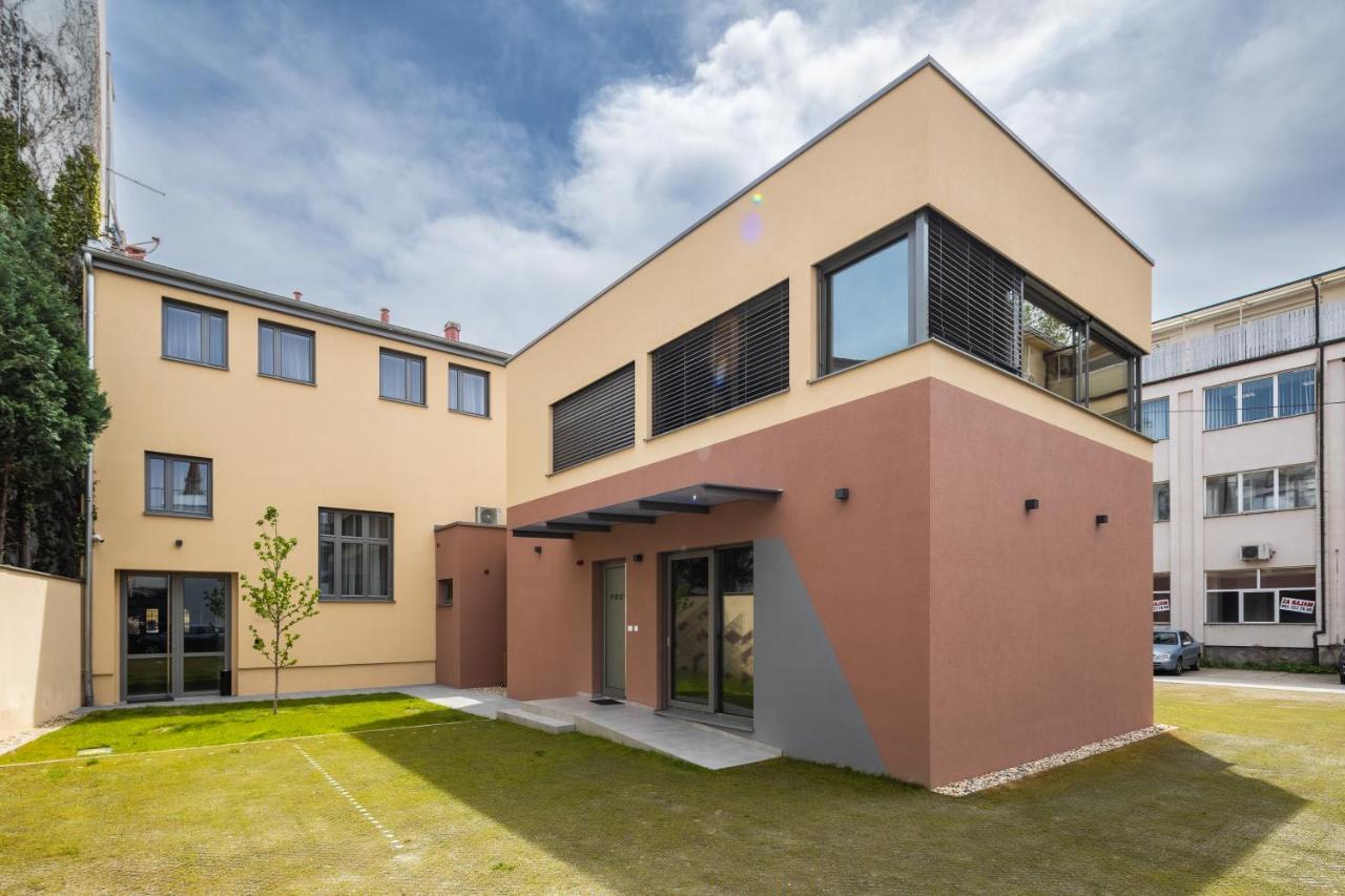 Lavilla Osijek Exteriör bild