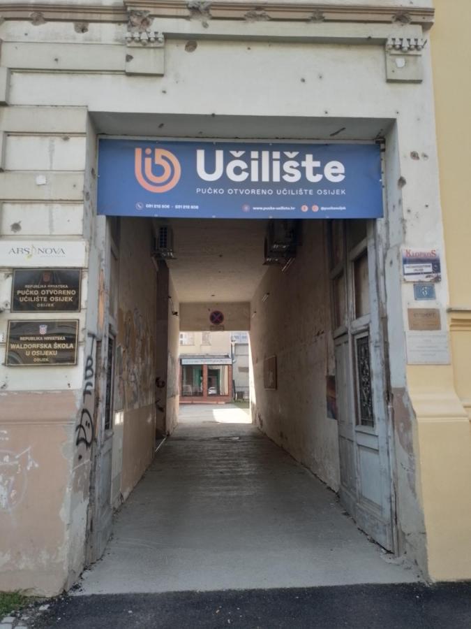 Lavilla Osijek Exteriör bild